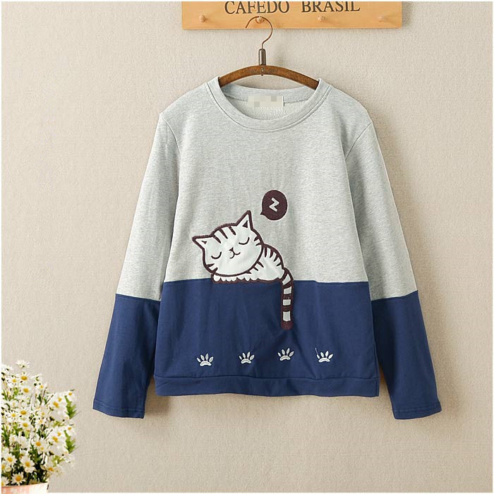 Cute cat embroidered sweater PL21240