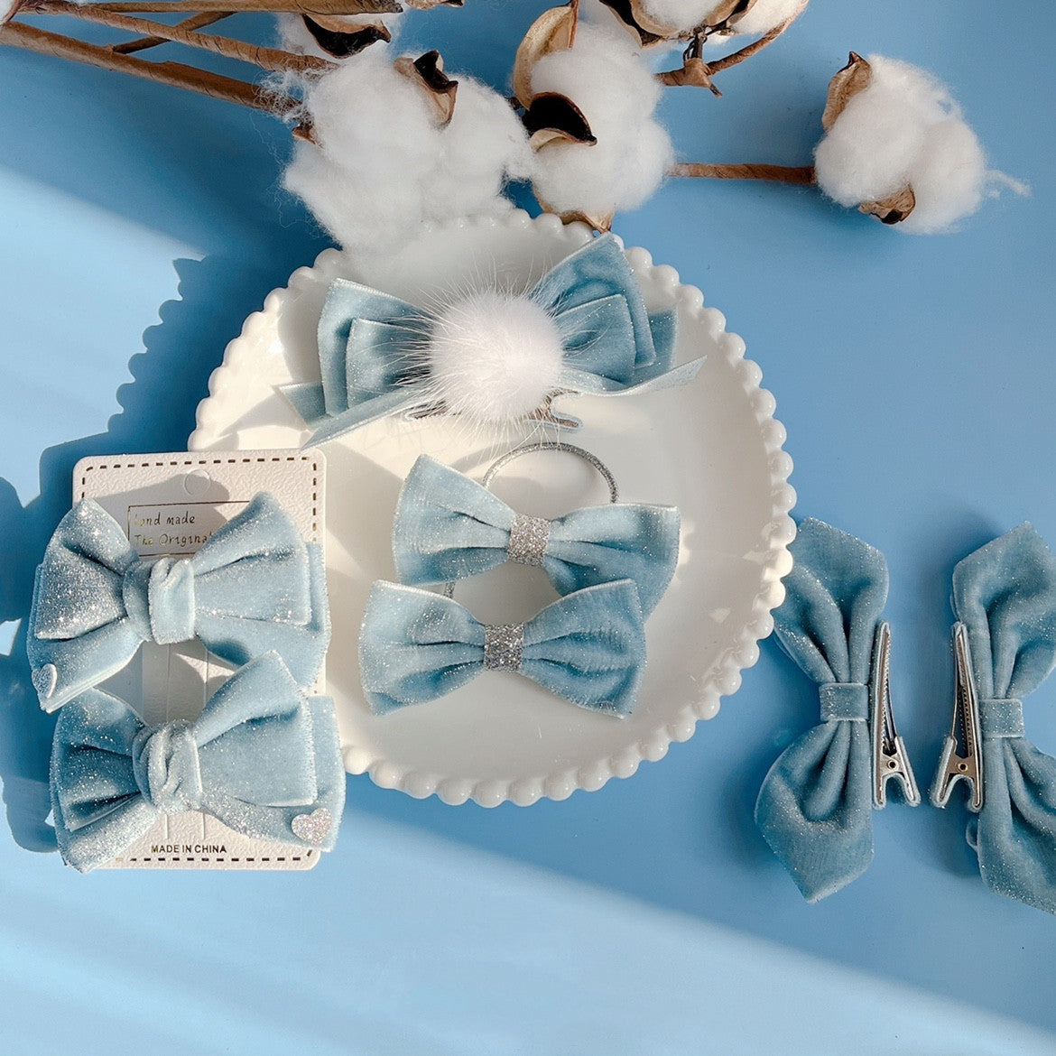 blue bow hair accessory PL52247