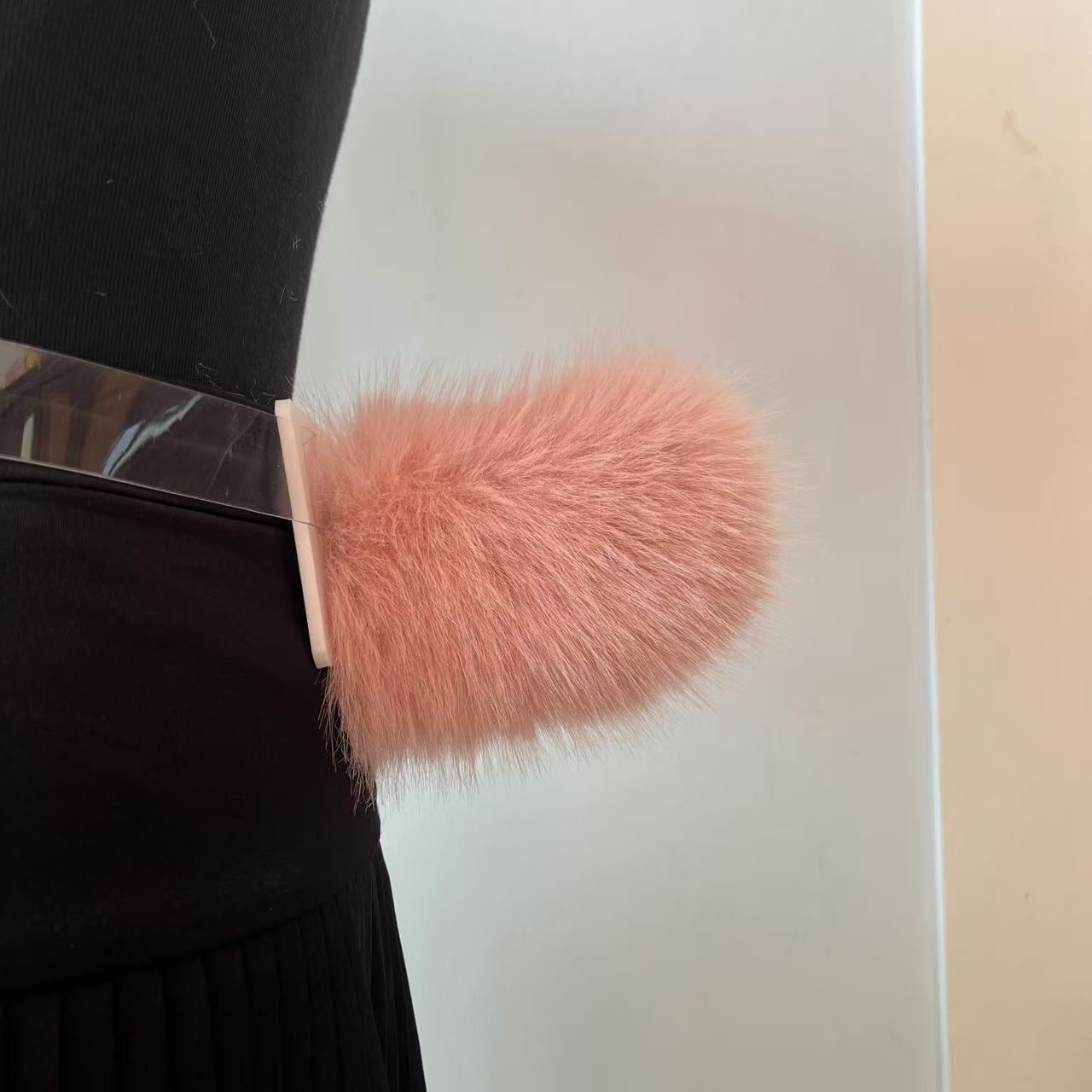 Voice-controlled electric rabbit tail PA20044